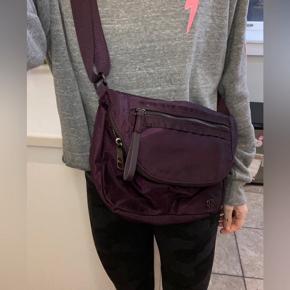 Lululemon festival bag